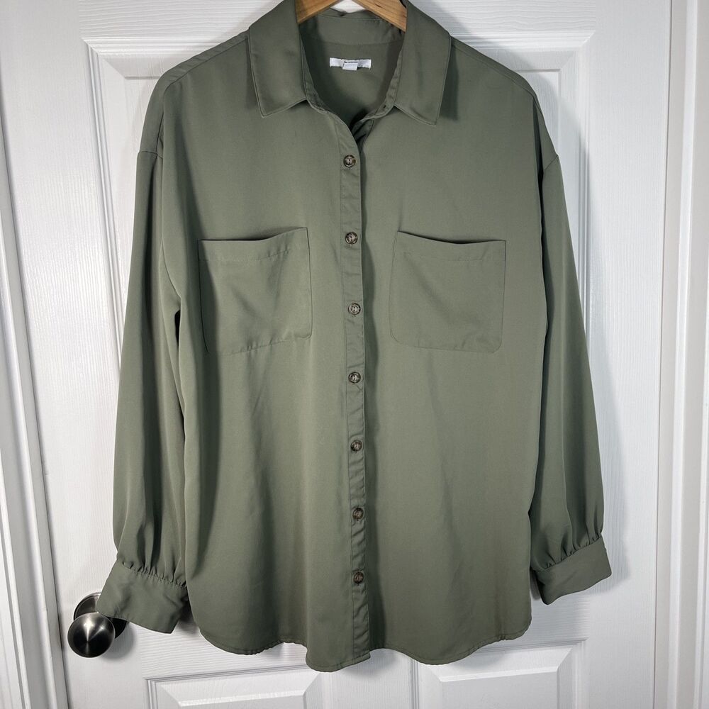 Bar lll Khaki Green Button Up Collar 2 Pocket Blouse Comfy Loose Women’s Large